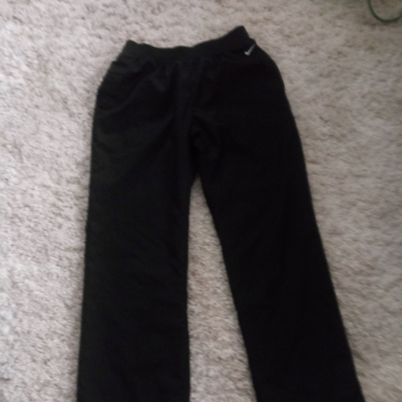 Nike fully lined track pant - Picture 2 of 6